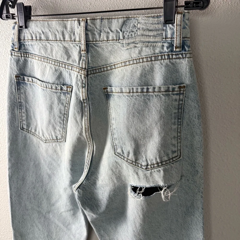 New REVICE Denim Ex-Boyfriend Jeans Player One Denim Distressed Women’s Size 28